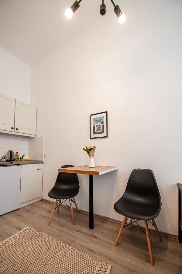 My City Apartment - Vienna Cosy Room מראה חיצוני תמונה